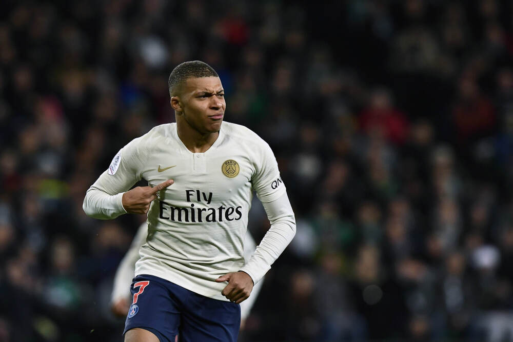 黄仁勋称Blackwell芯片已在亚利桑那州全面投产